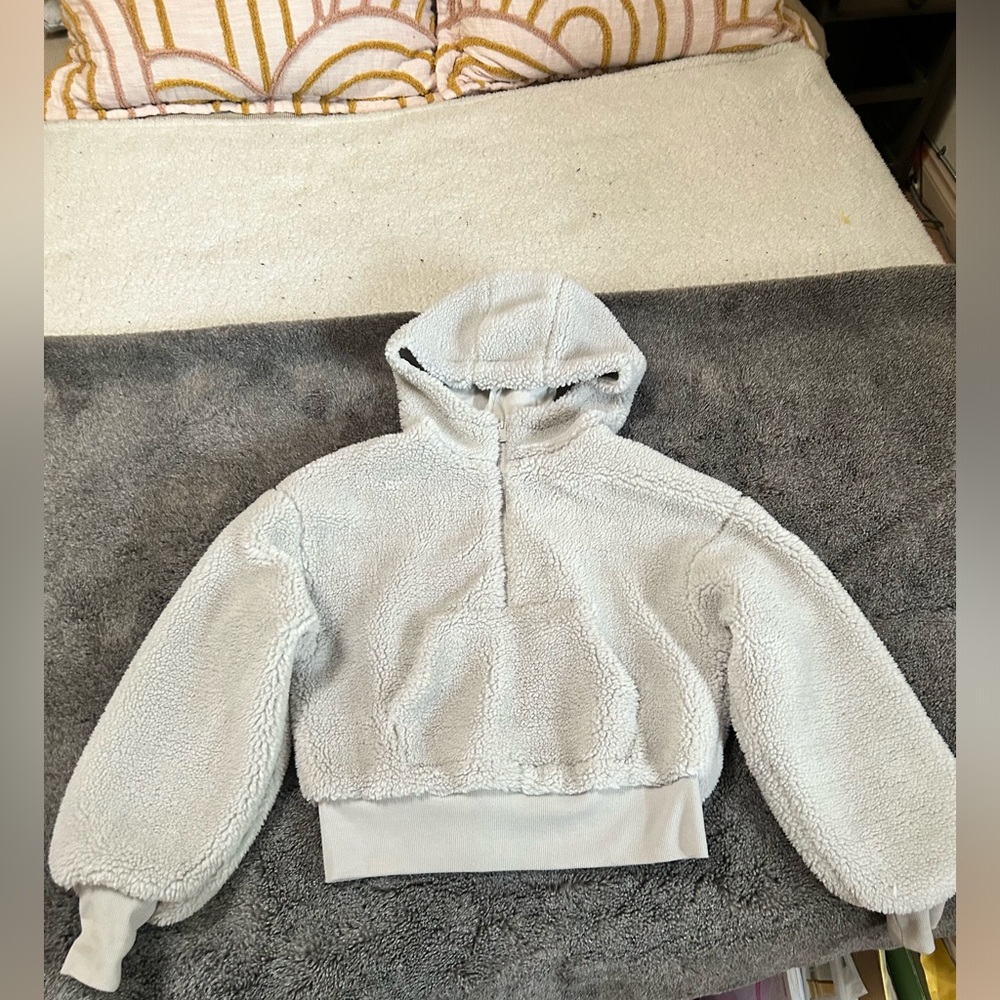 Alo Yoga Sherpa Pullover